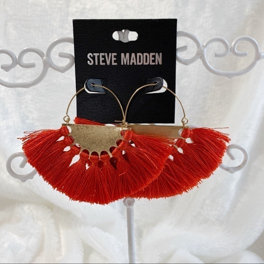 Steve Madden red and gold tone fringe earrings